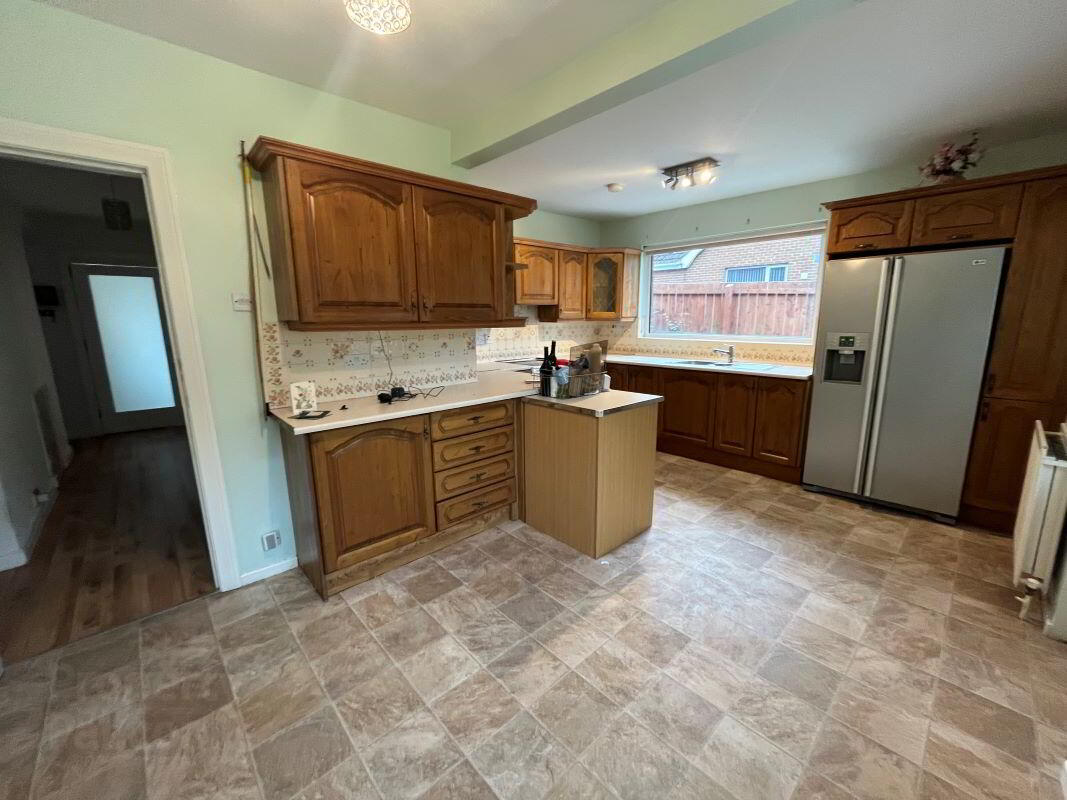 10 Fernmore Road 8 of 24