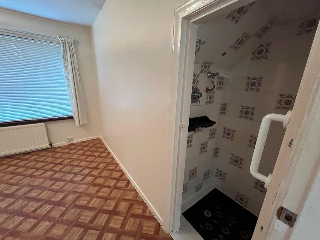 10 Fernmore Road 11 of 24