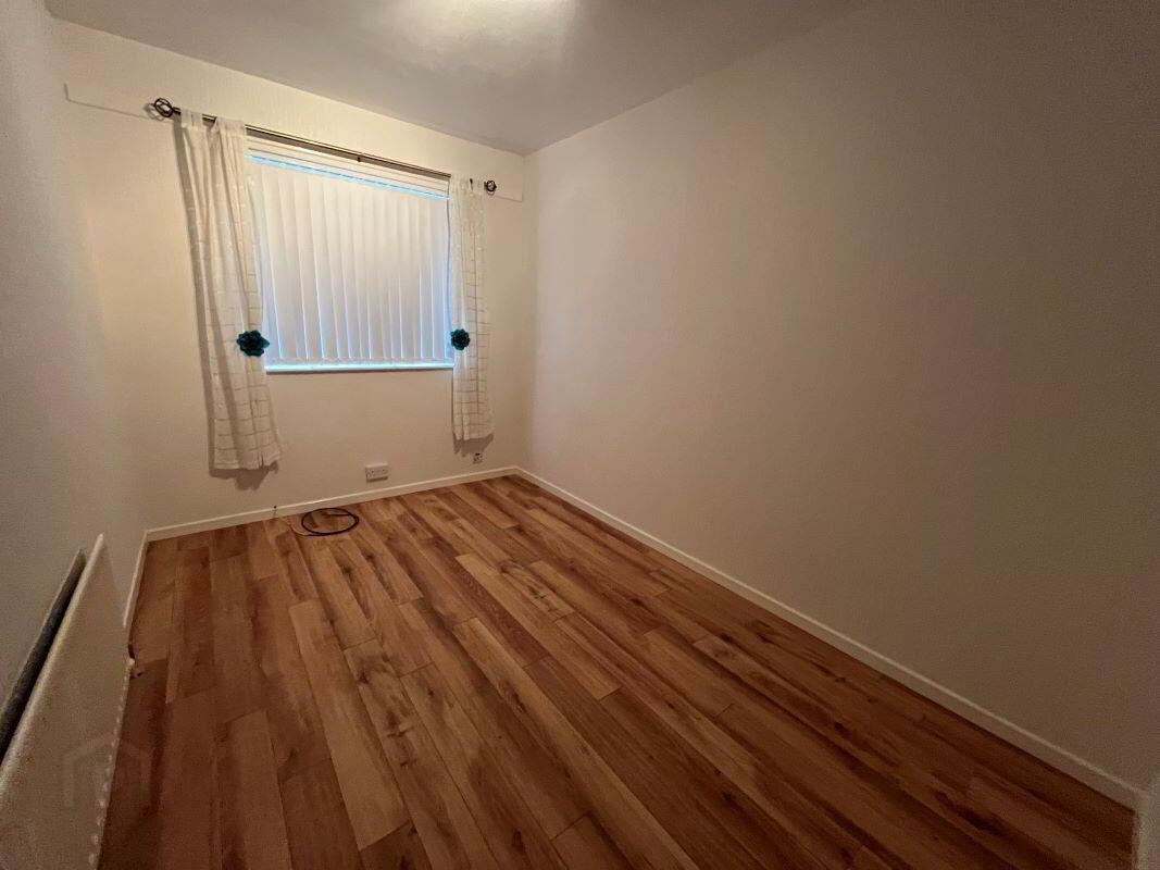 10 Fernmore Road 15 of 24