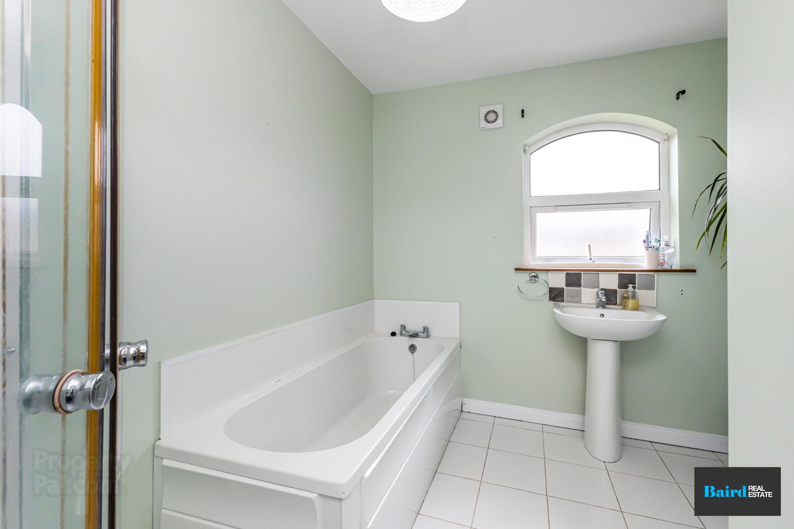 6 Brookfield Mews 21 of 33