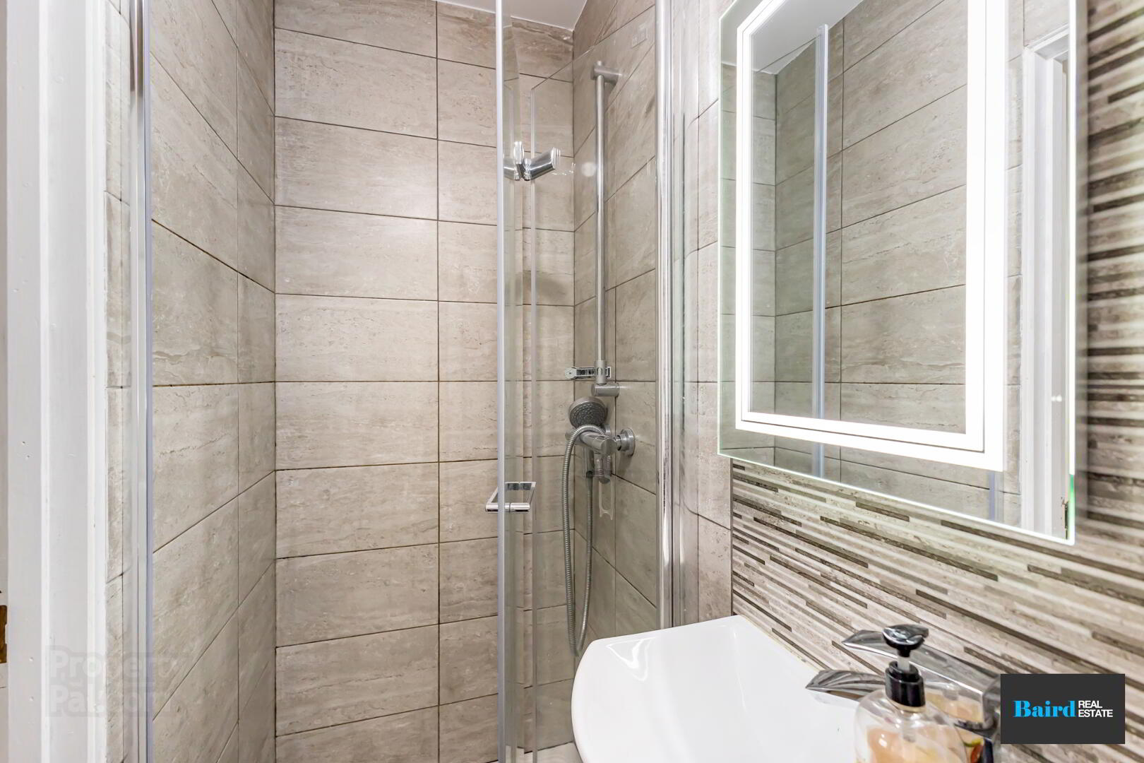 6 Brookfield Mews 22 of 33