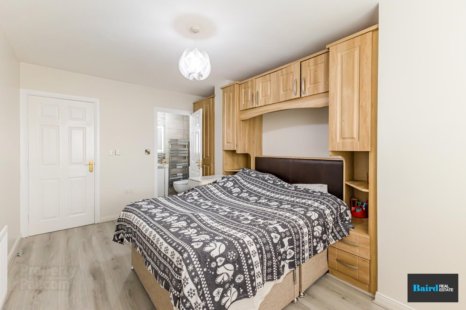 6 Brookfield Mews 24 of 33
