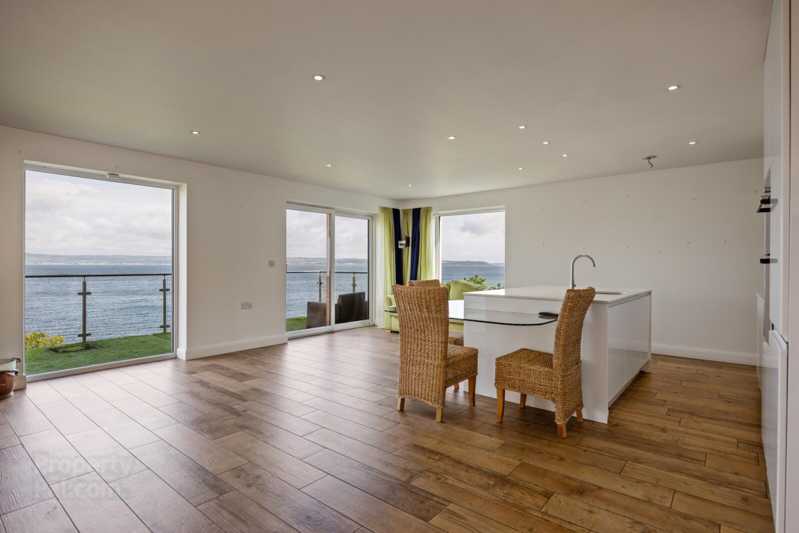 1 Downshire Court 10 of 55