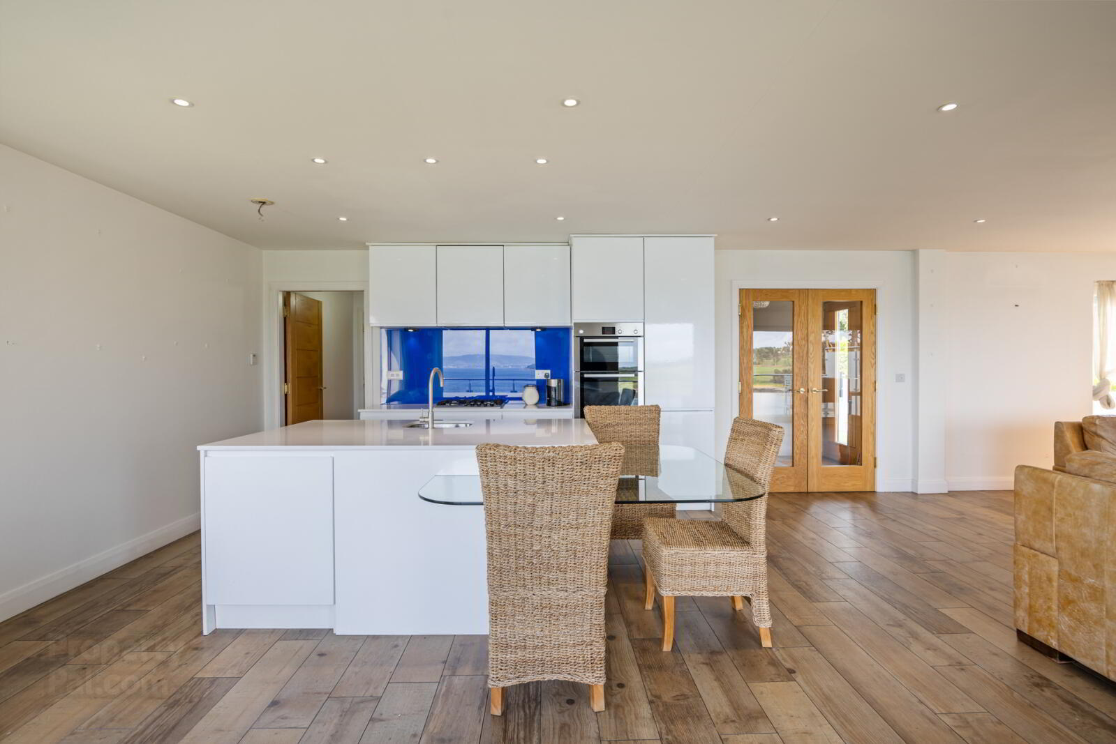 1 Downshire Court 11 of 55