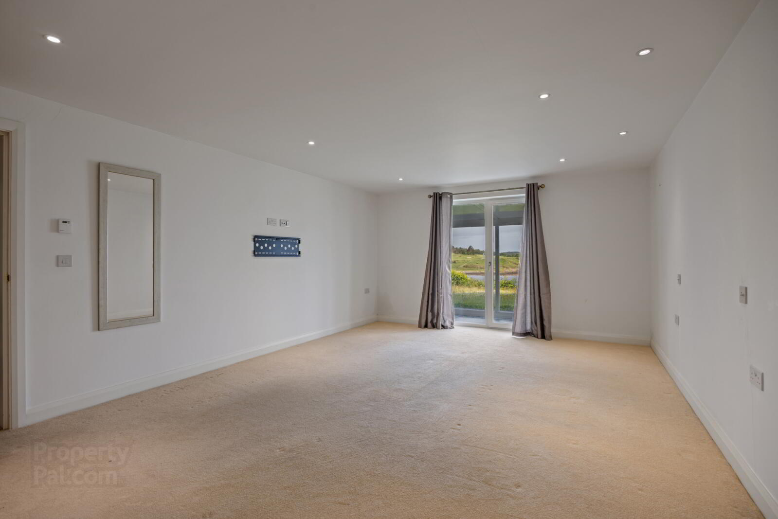 1 Downshire Court 18 of 55