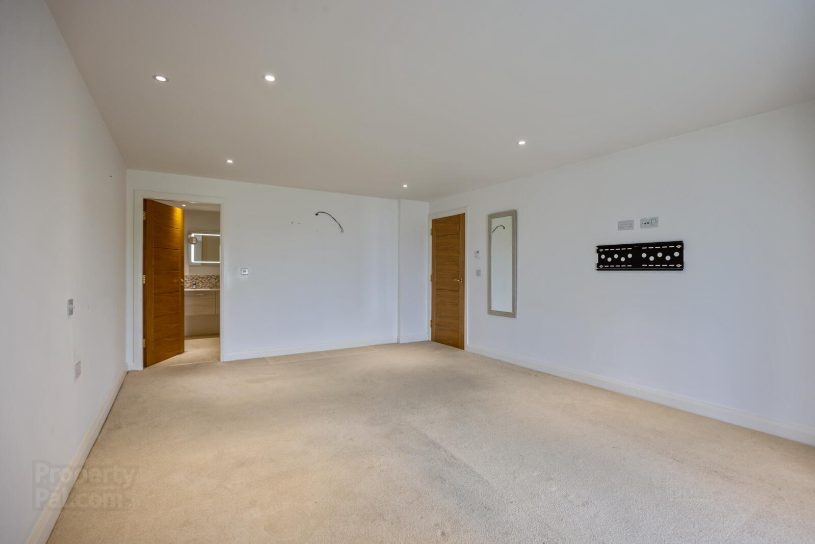 1 Downshire Court 19 of 55