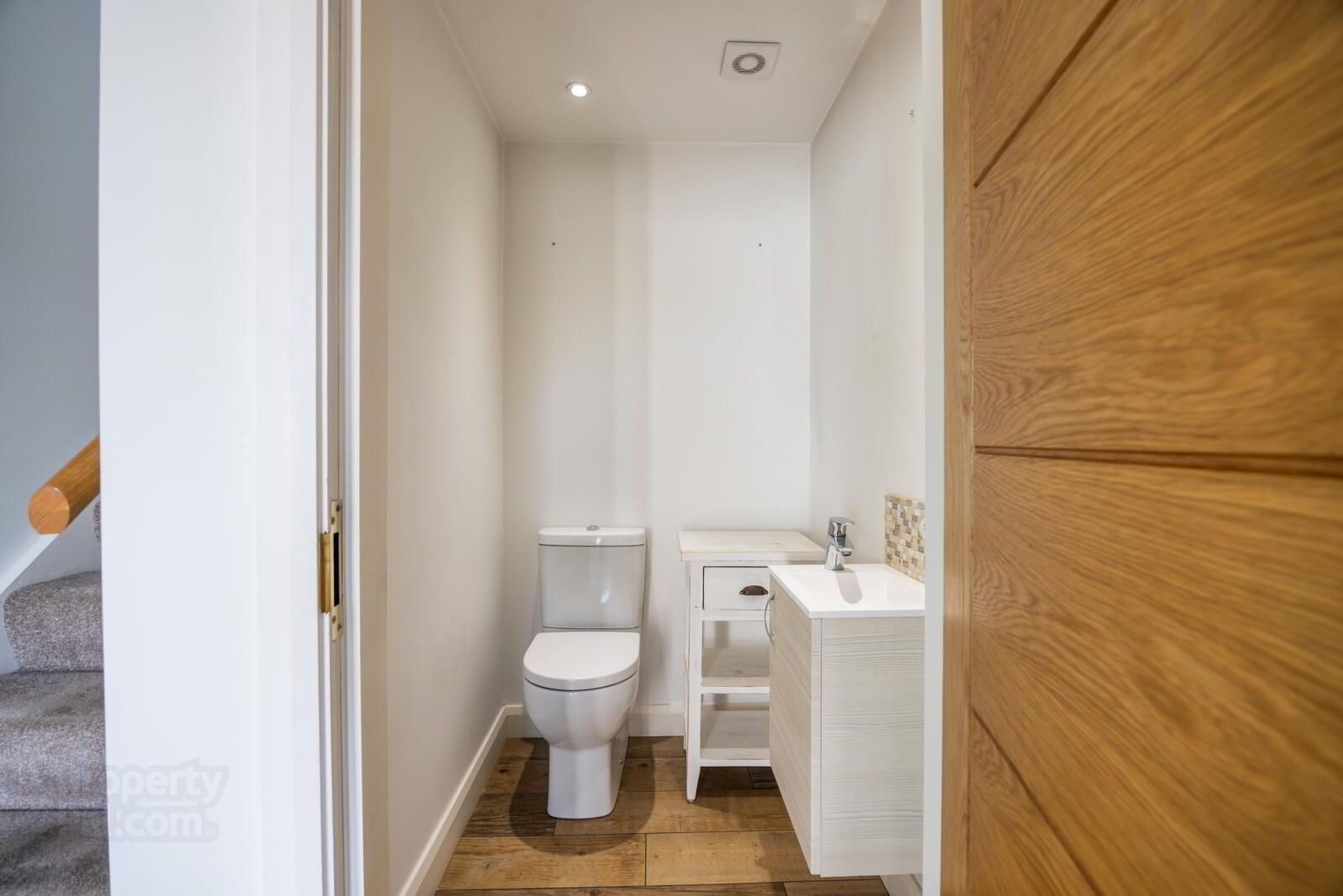 1 Downshire Court 5 of 55