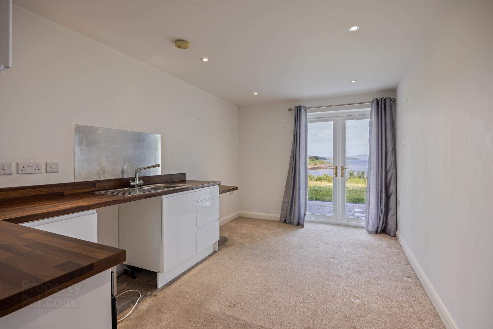 1 Downshire Court 25 of 55