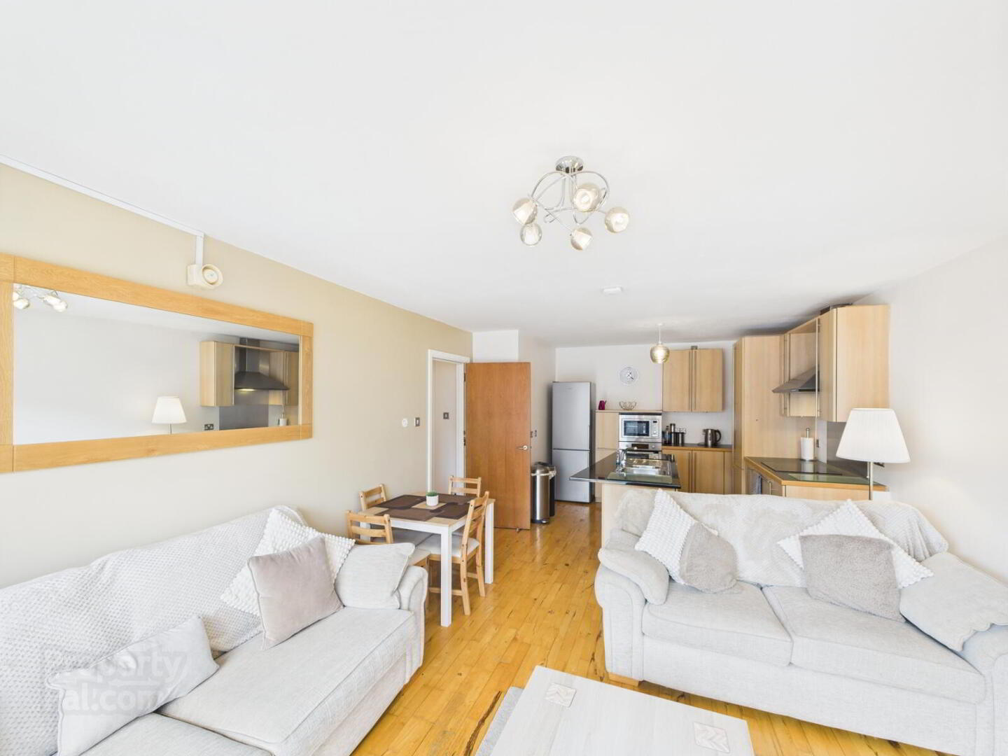 E4 Central Park, 33 Alfred Street 3 of 15