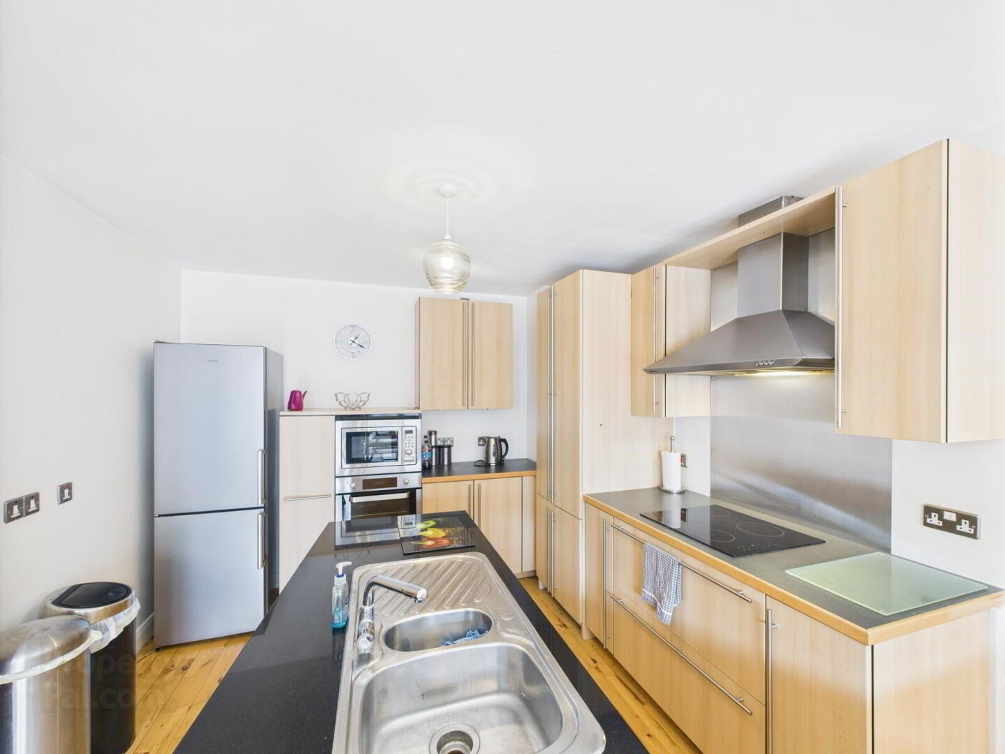 E4 Central Park, 33 Alfred Street 5 of 15