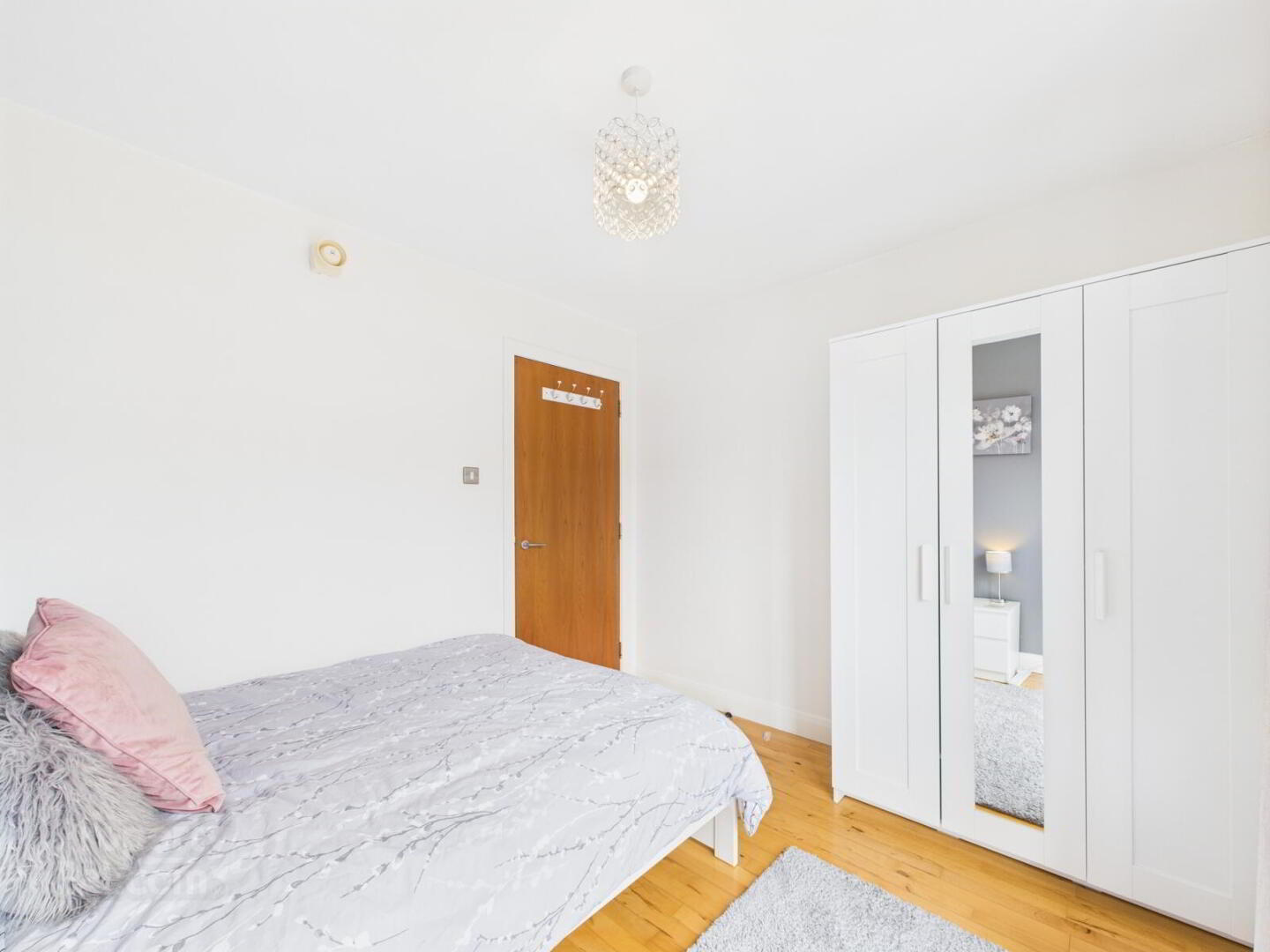 E4 Central Park, 33 Alfred Street 11 of 15