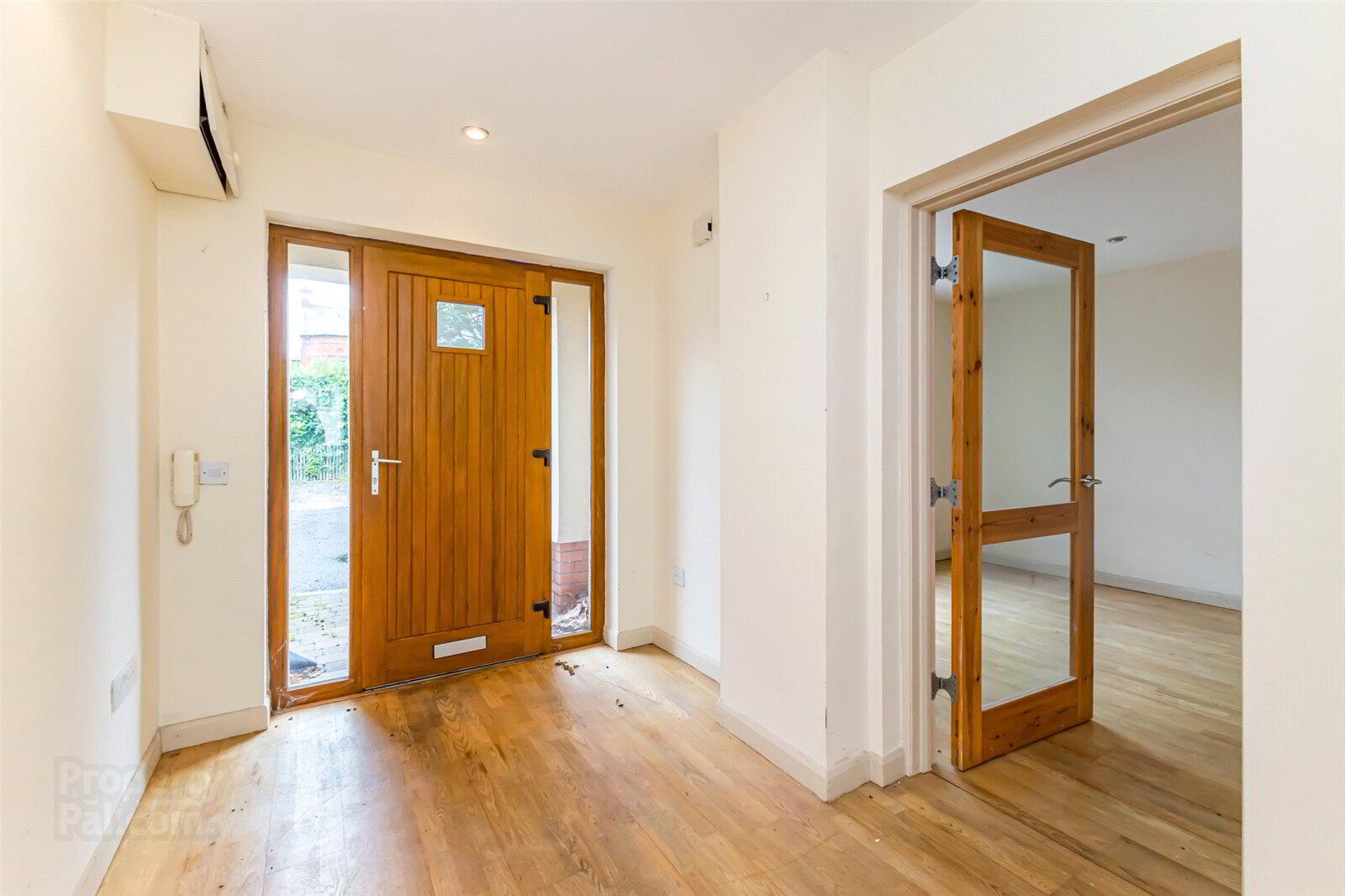 1 Ashford House, 2 Knockdene Gate 8 of 22