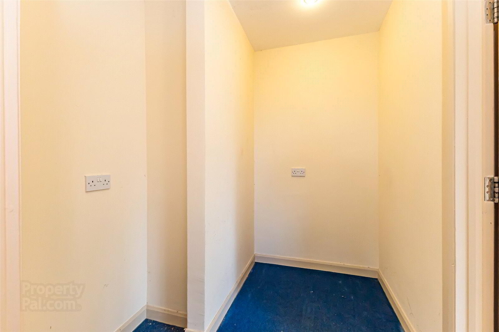 1 Ashford House, 2 Knockdene Gate 17 of 22