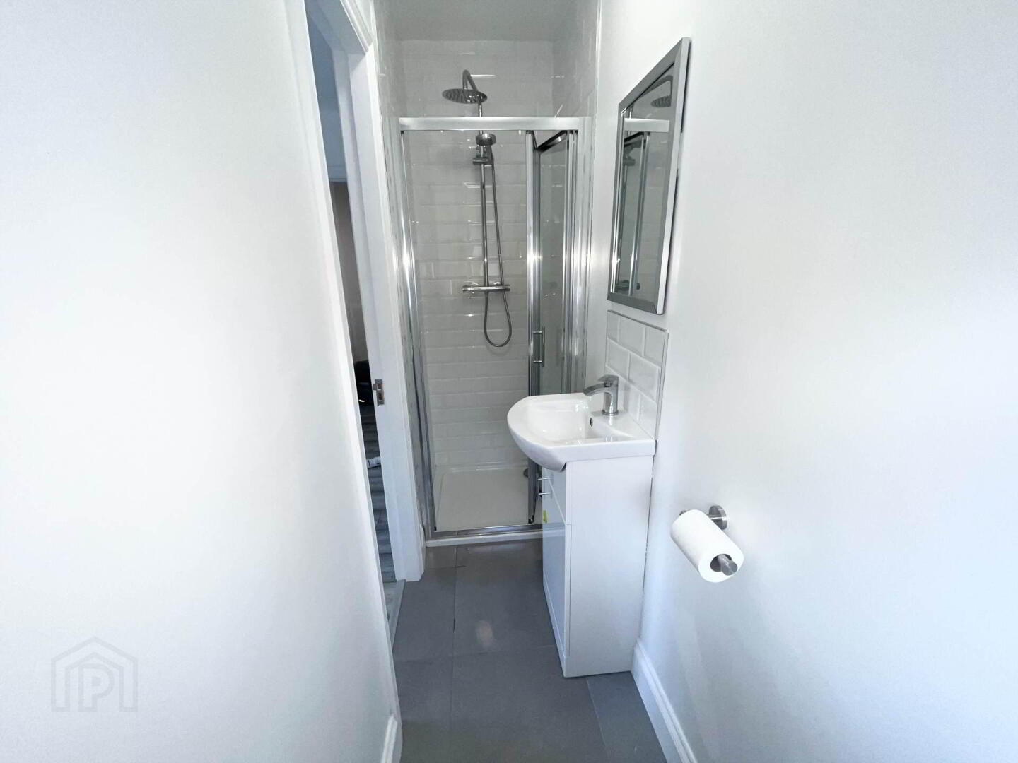 89 East Avenue 19 of 27