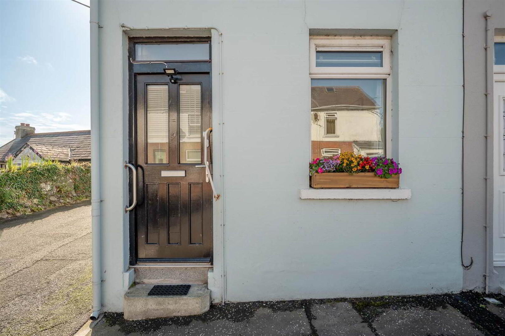 property description image