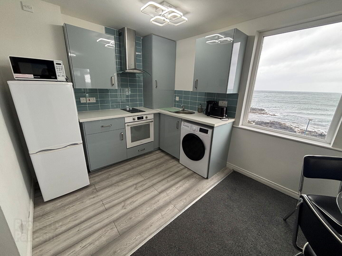 Unit 2, 14 Portmore Road 1 of 7