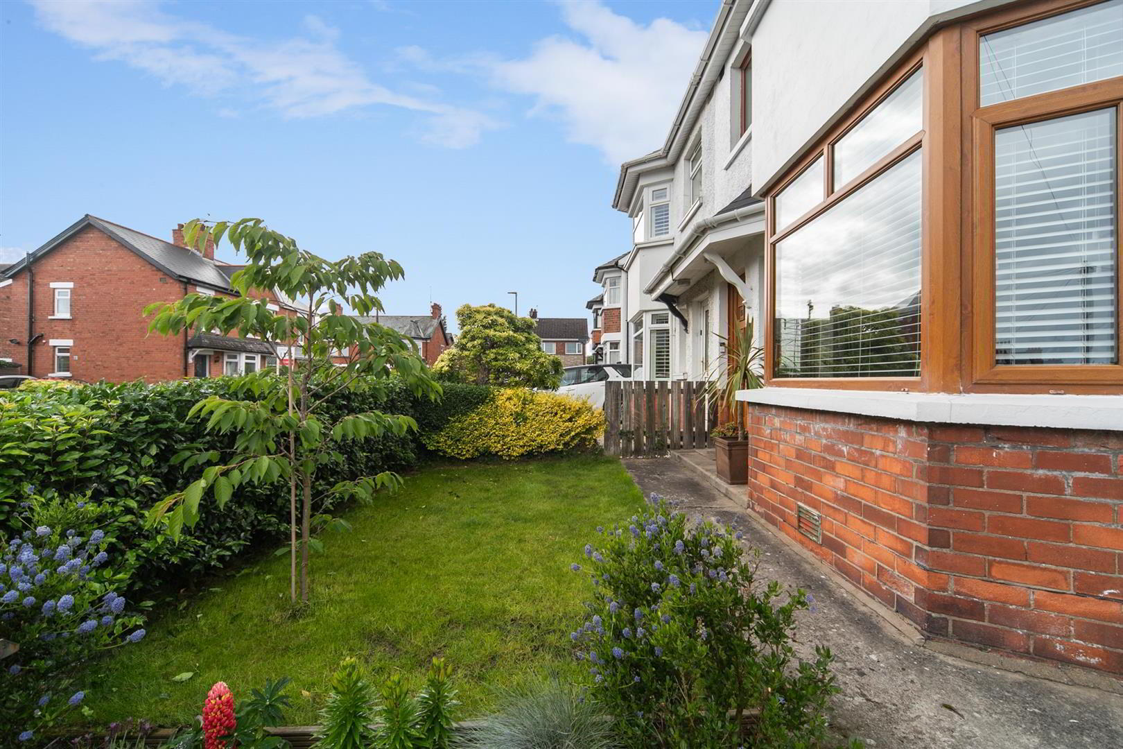 8 Holland Gardens 5 of 32