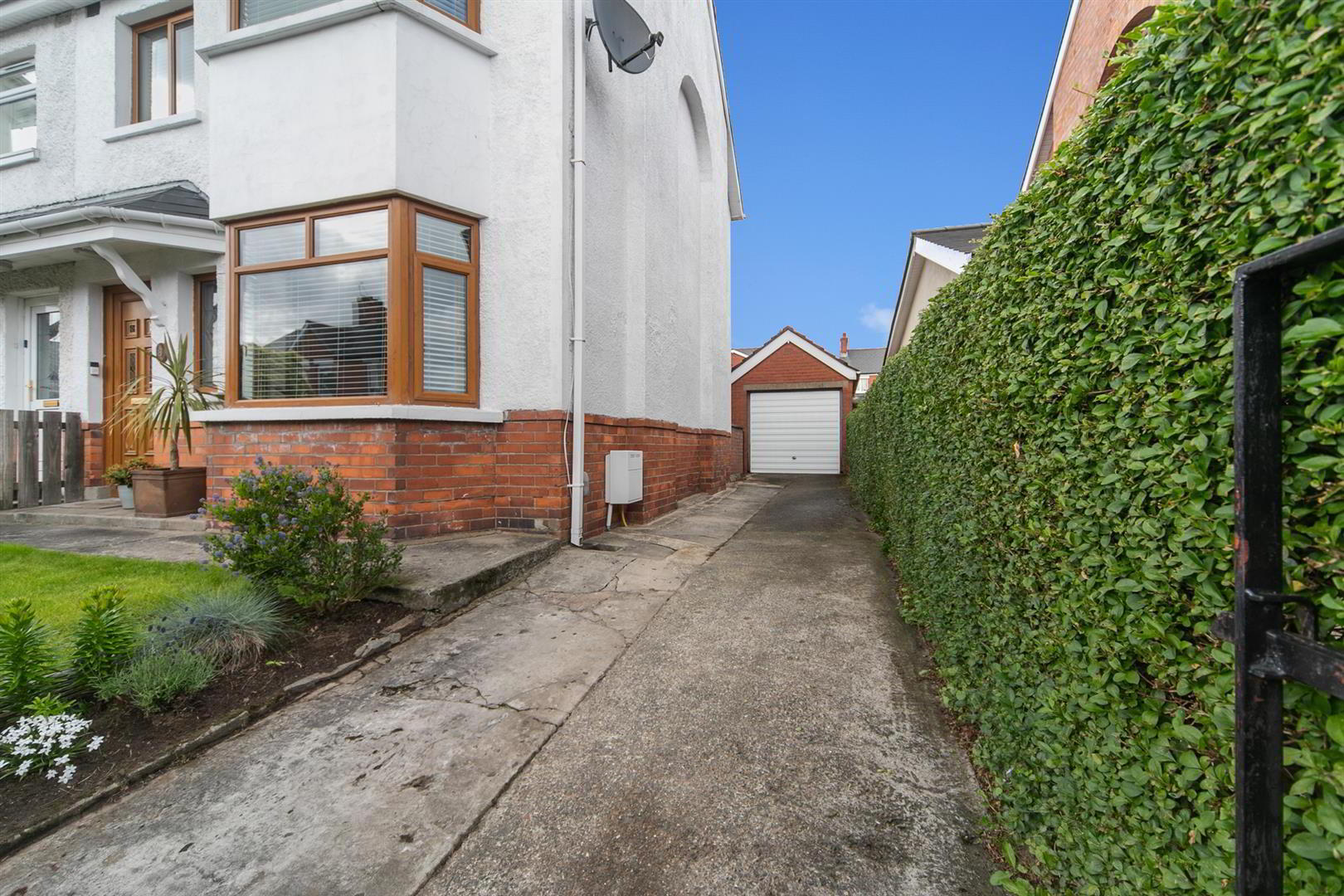 8 Holland Gardens 4 of 32