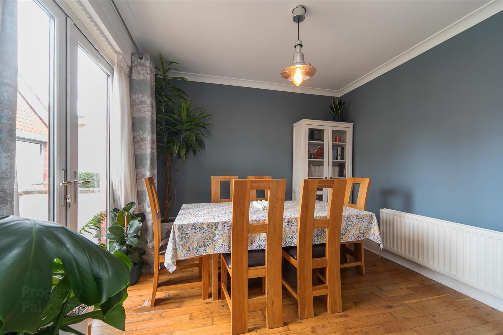8 Holland Gardens 13 of 32