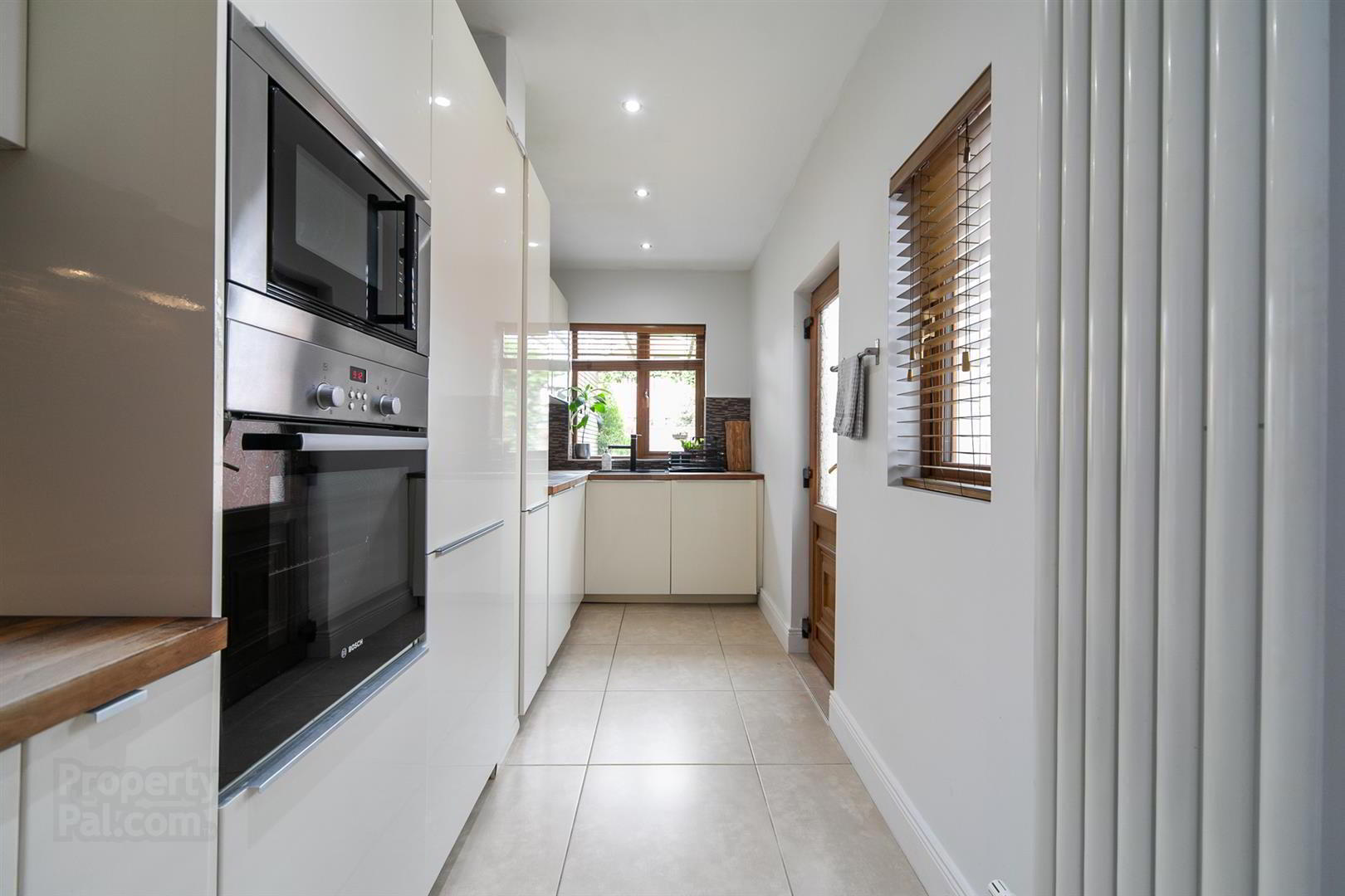 8 Holland Gardens 14 of 32