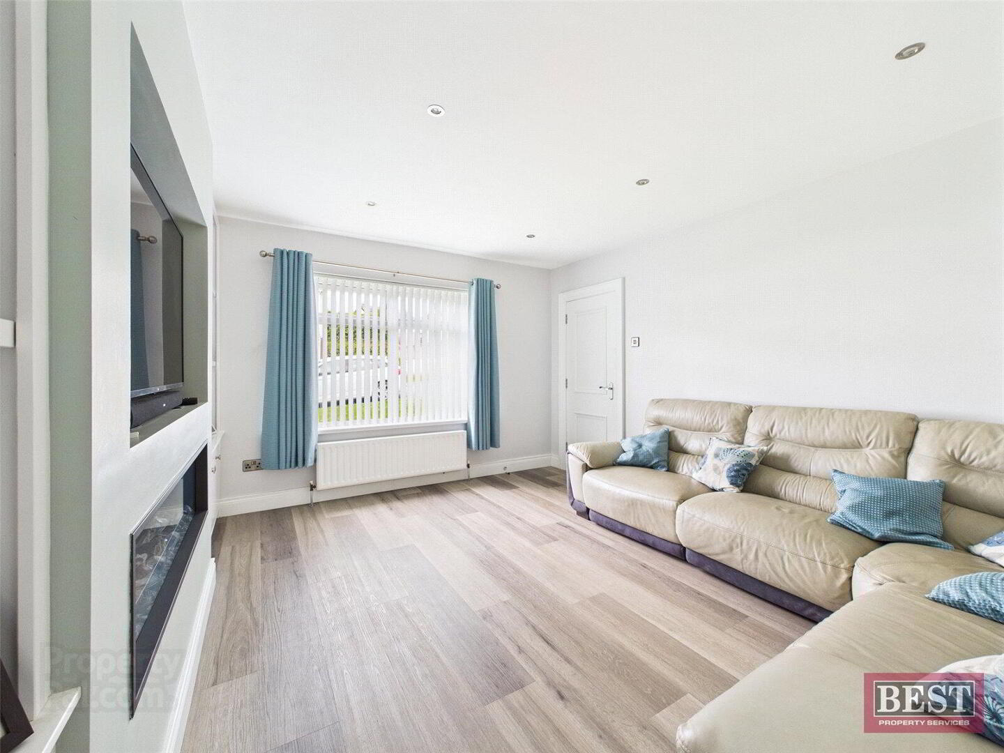 18 Ballinlare Court 4 of 12