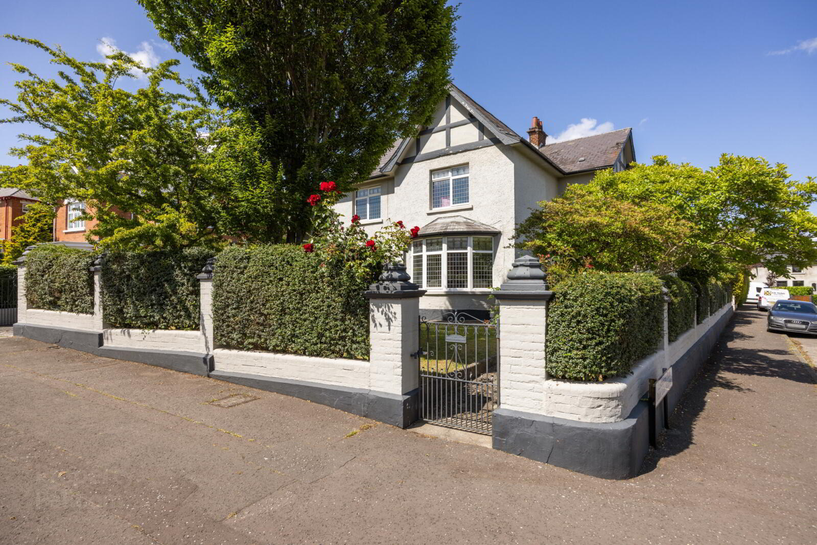 Bryanscourt, 31 North Circular Road 1 of 56