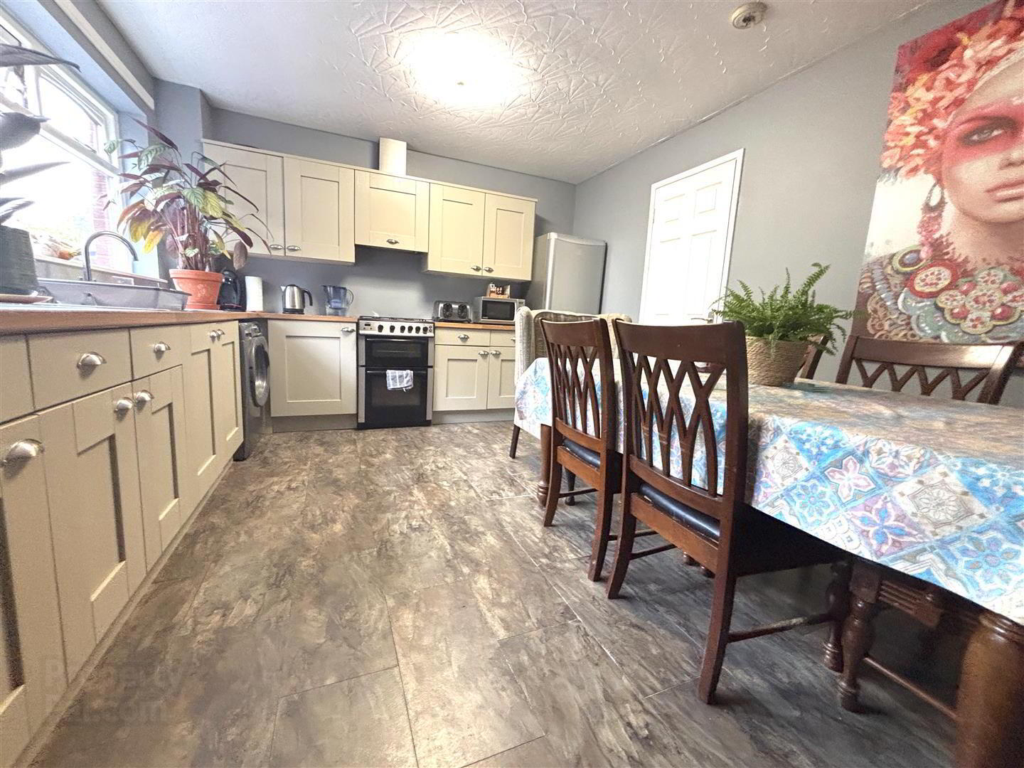 176 Drumachose Park 3 of 9