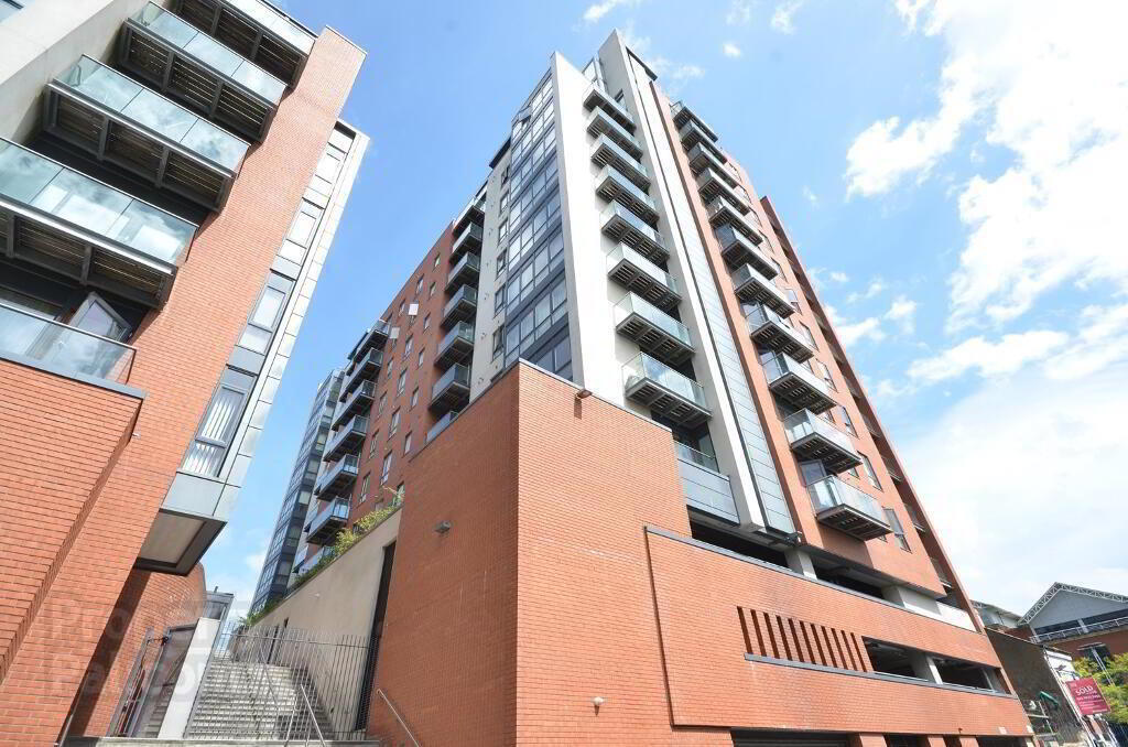 Apt 83, 42 Pilot Street 1 of 8