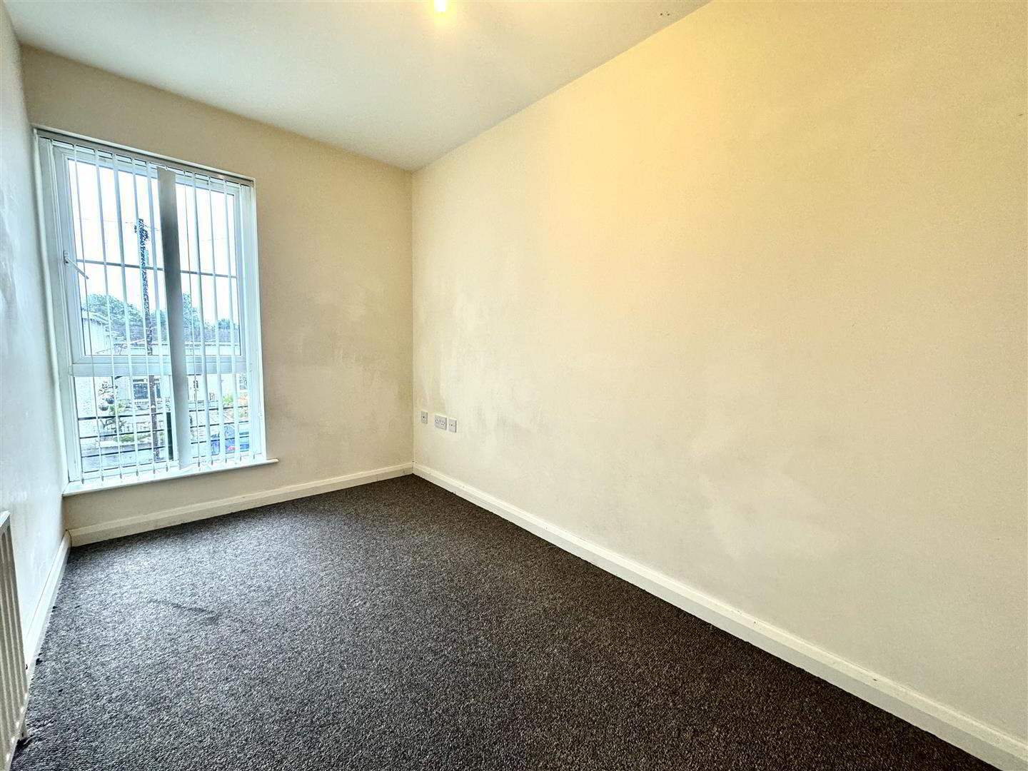 182 Upper Greenwell Street 9 of 12