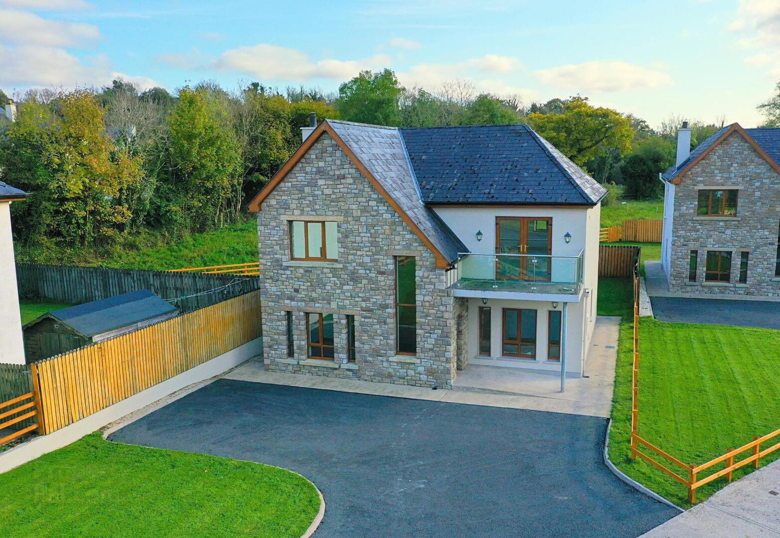 property description image