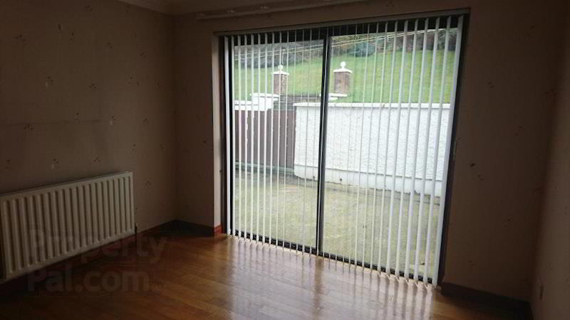 88 Warrenpoint Road 5 of 15