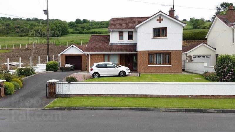88 Warrenpoint Road 1 of 15