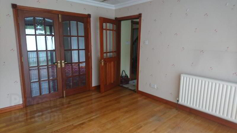88 Warrenpoint Road 4 of 15