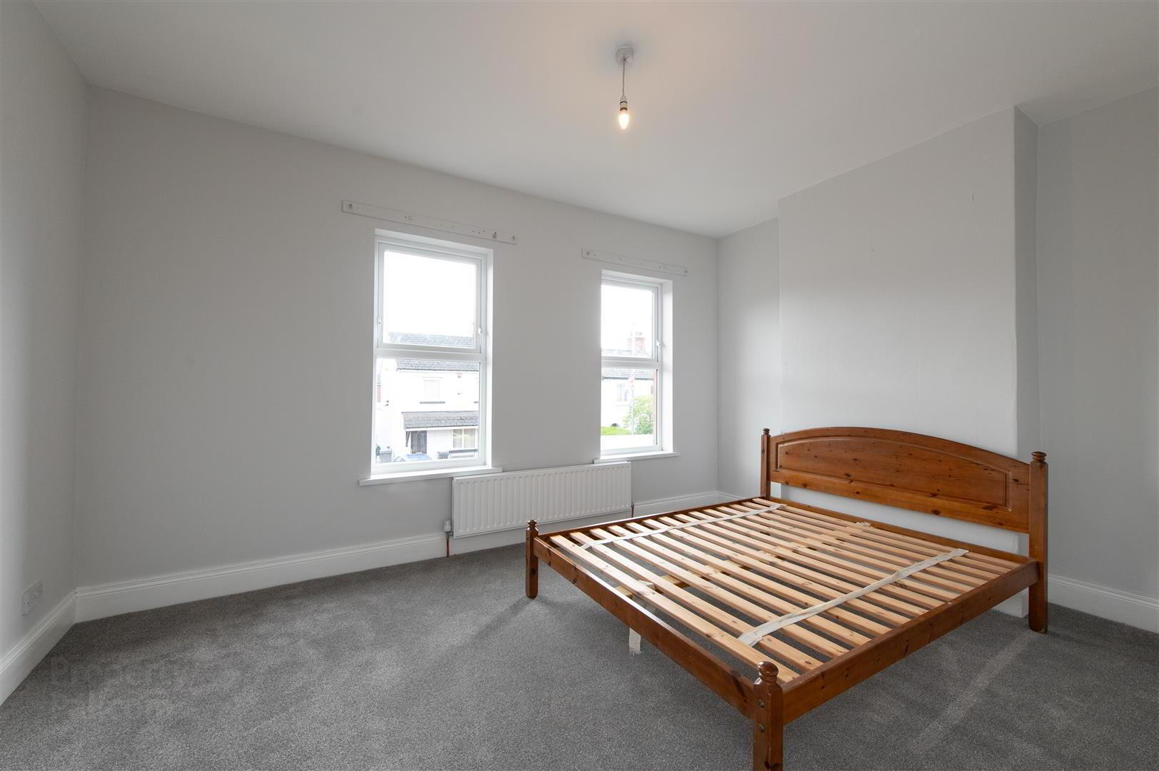 186 Ravenhill Avenue 12 of 18