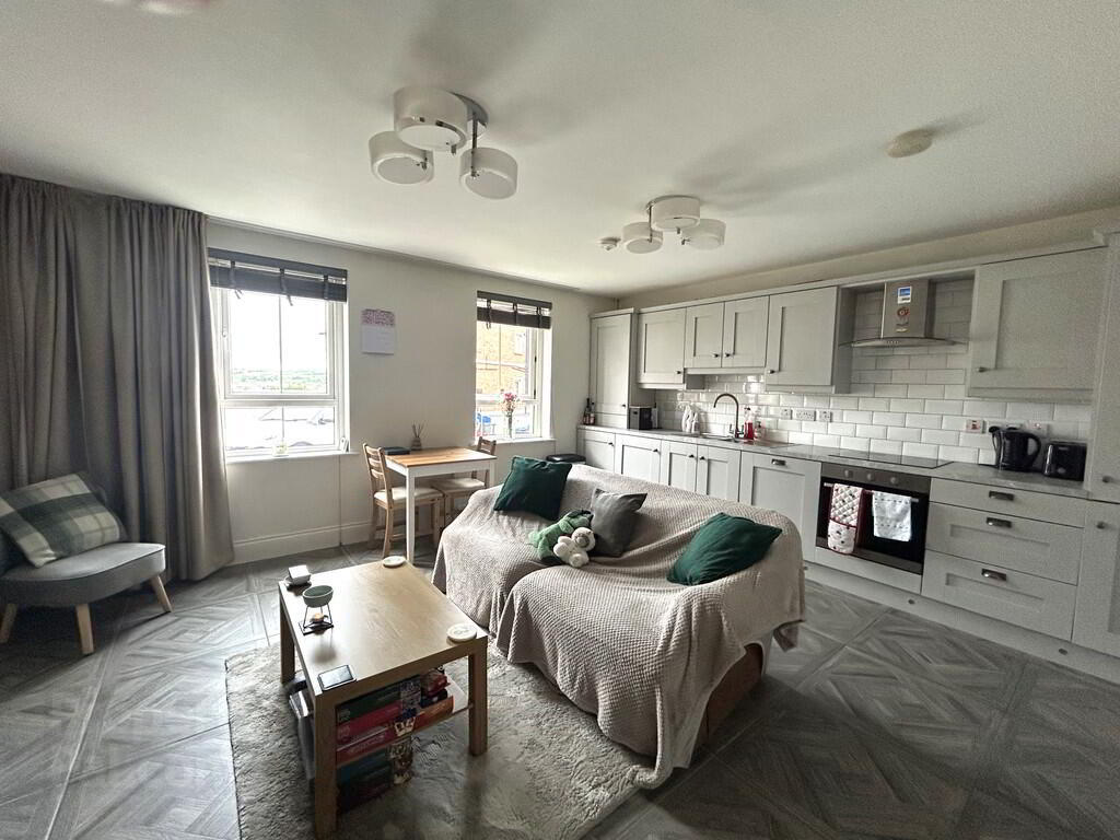 Apt 1, 2 Ballyoran Heights 4 of 9