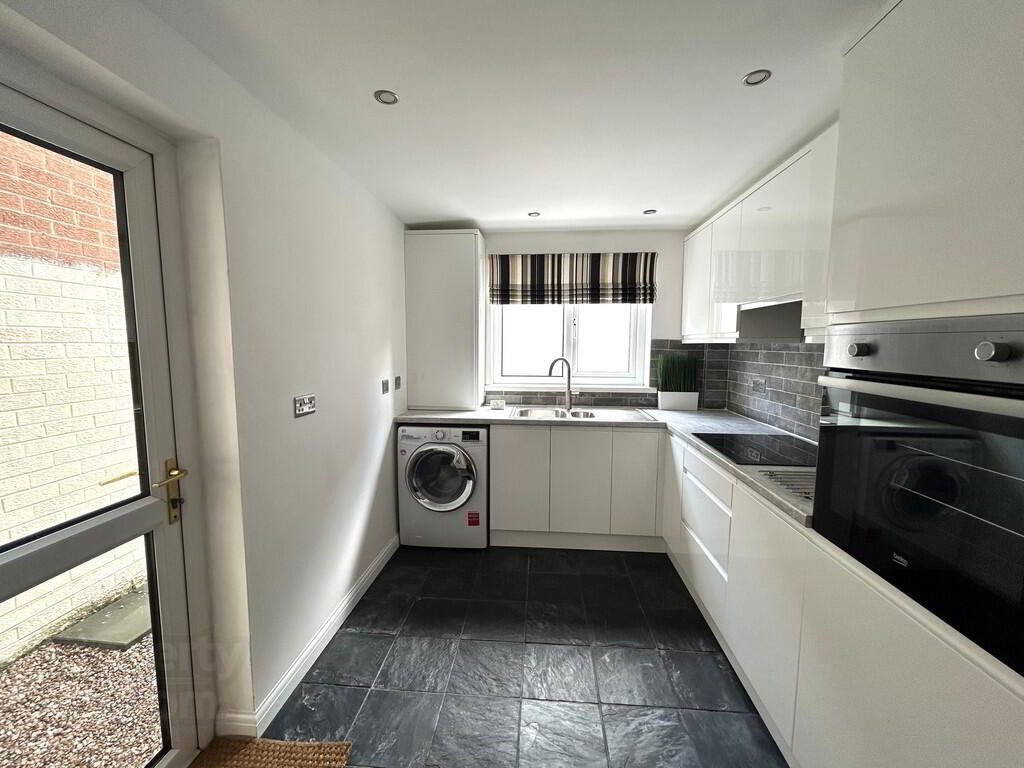 15 Cheviot Avenue 5 of 11