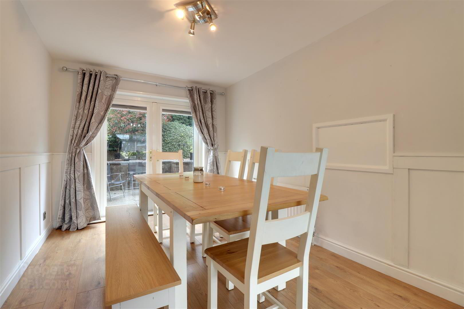 1a Beverley Crescent 6 of 18