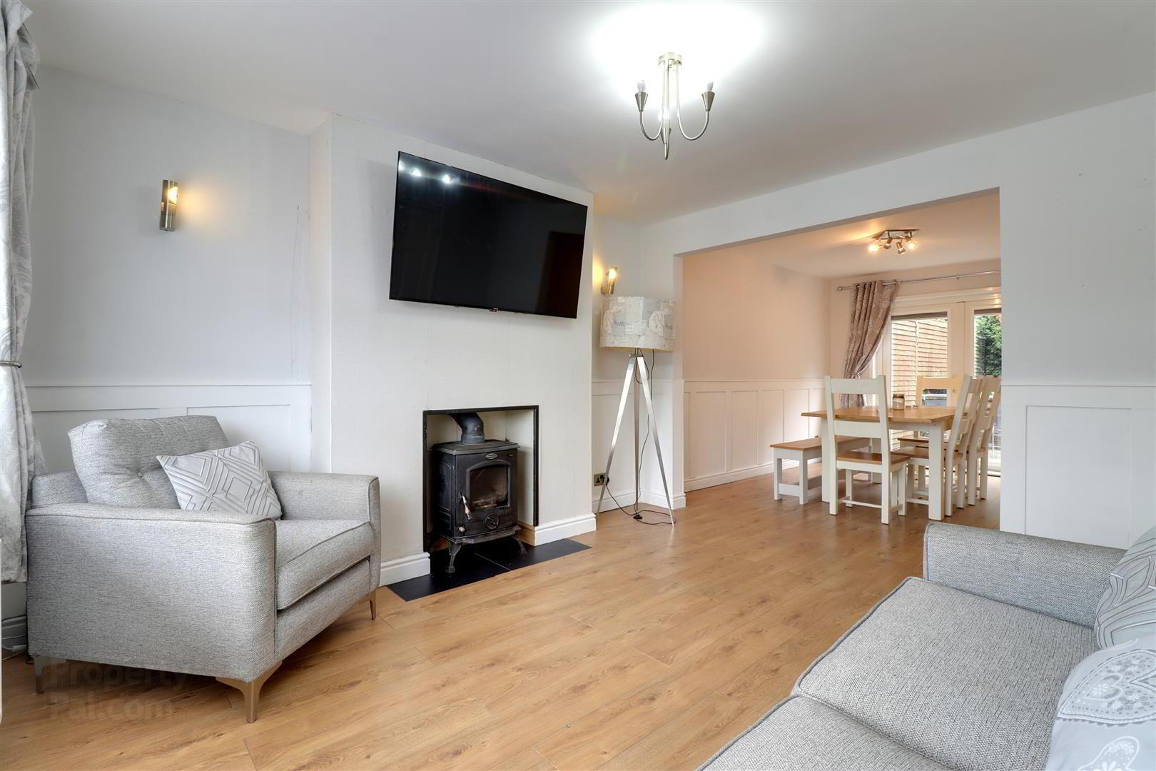 1a Beverley Crescent 5 of 18