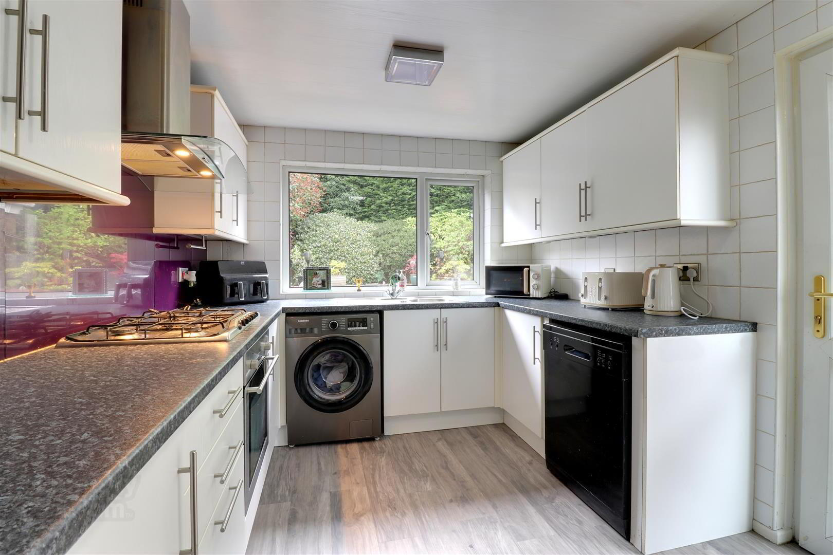 1a Beverley Crescent 8 of 18