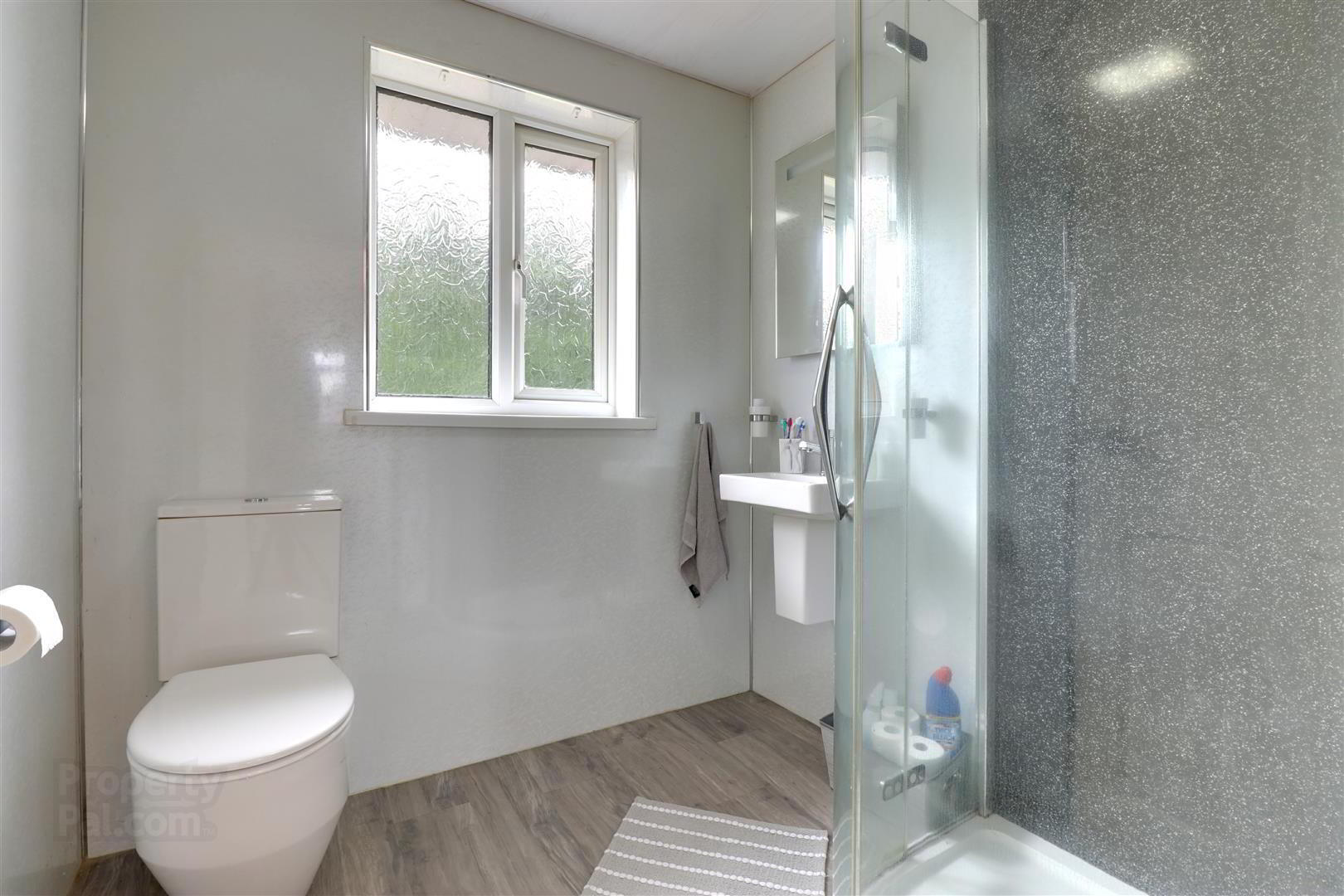 1a Beverley Crescent 11 of 18