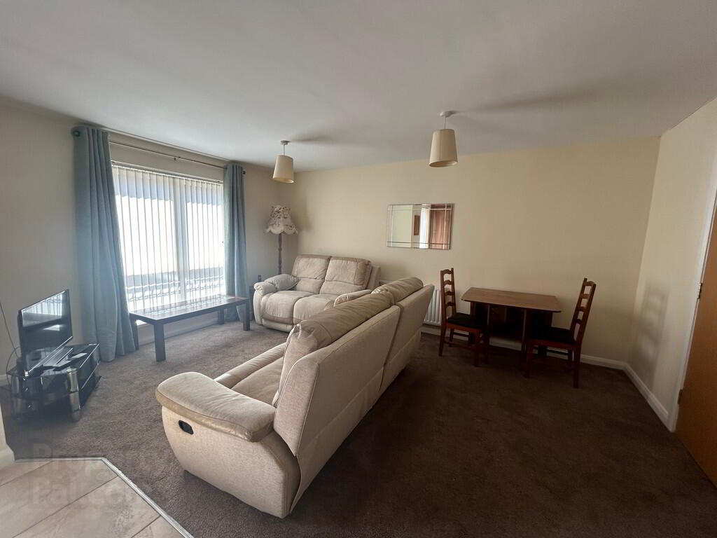 Apt 4, Shandon Manor 4 of 9