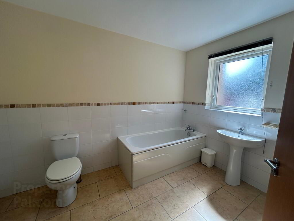 Apt 4, Shandon Manor 8 of 9
