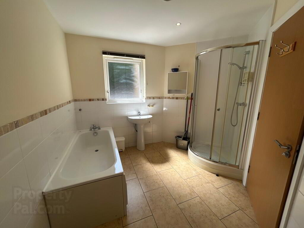 Apt 4, Shandon Manor 9 of 9