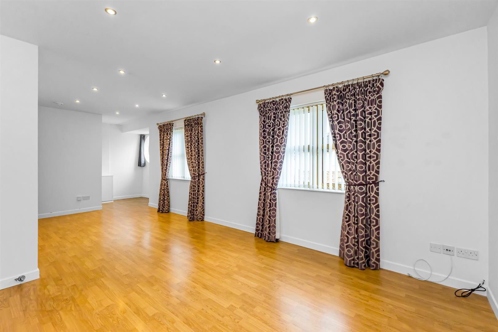 property description image