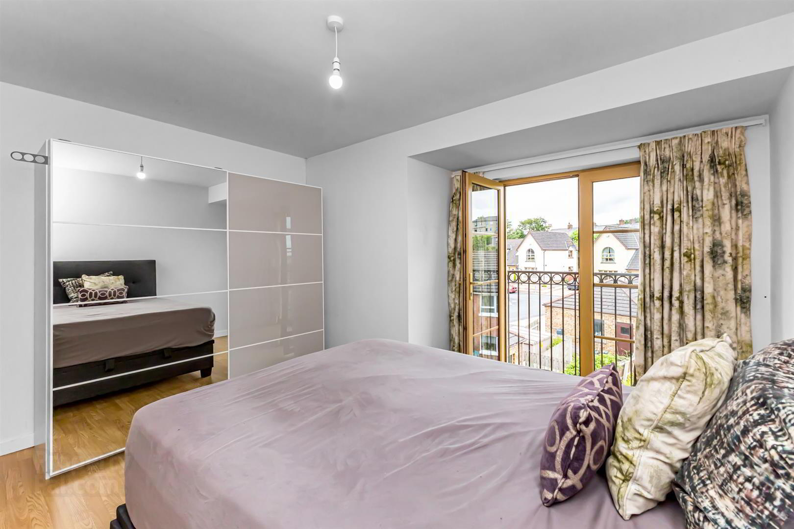 15 Woodrow Gardens 6 of 12