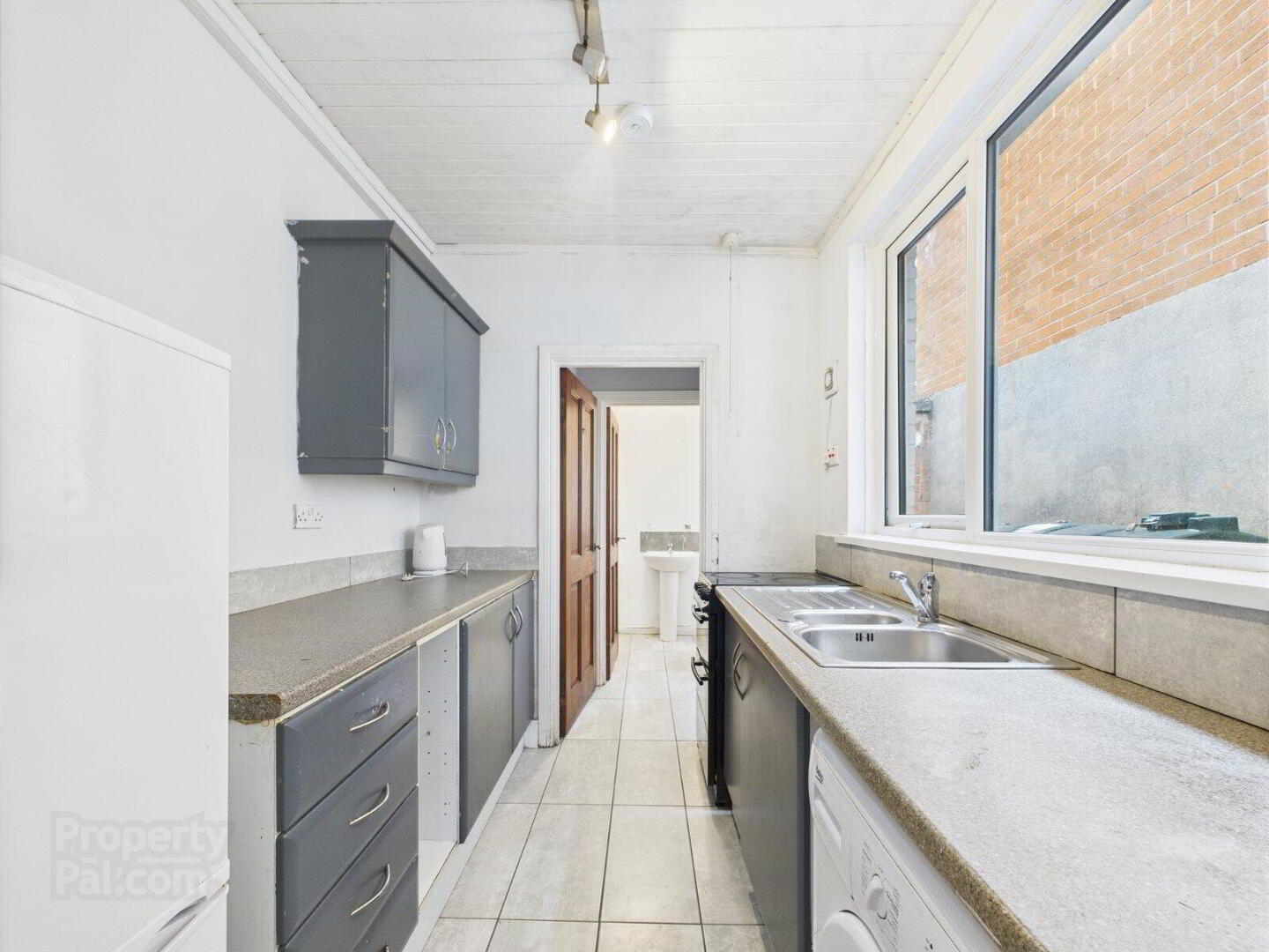 79 Nevis Avenue 3 of 28
