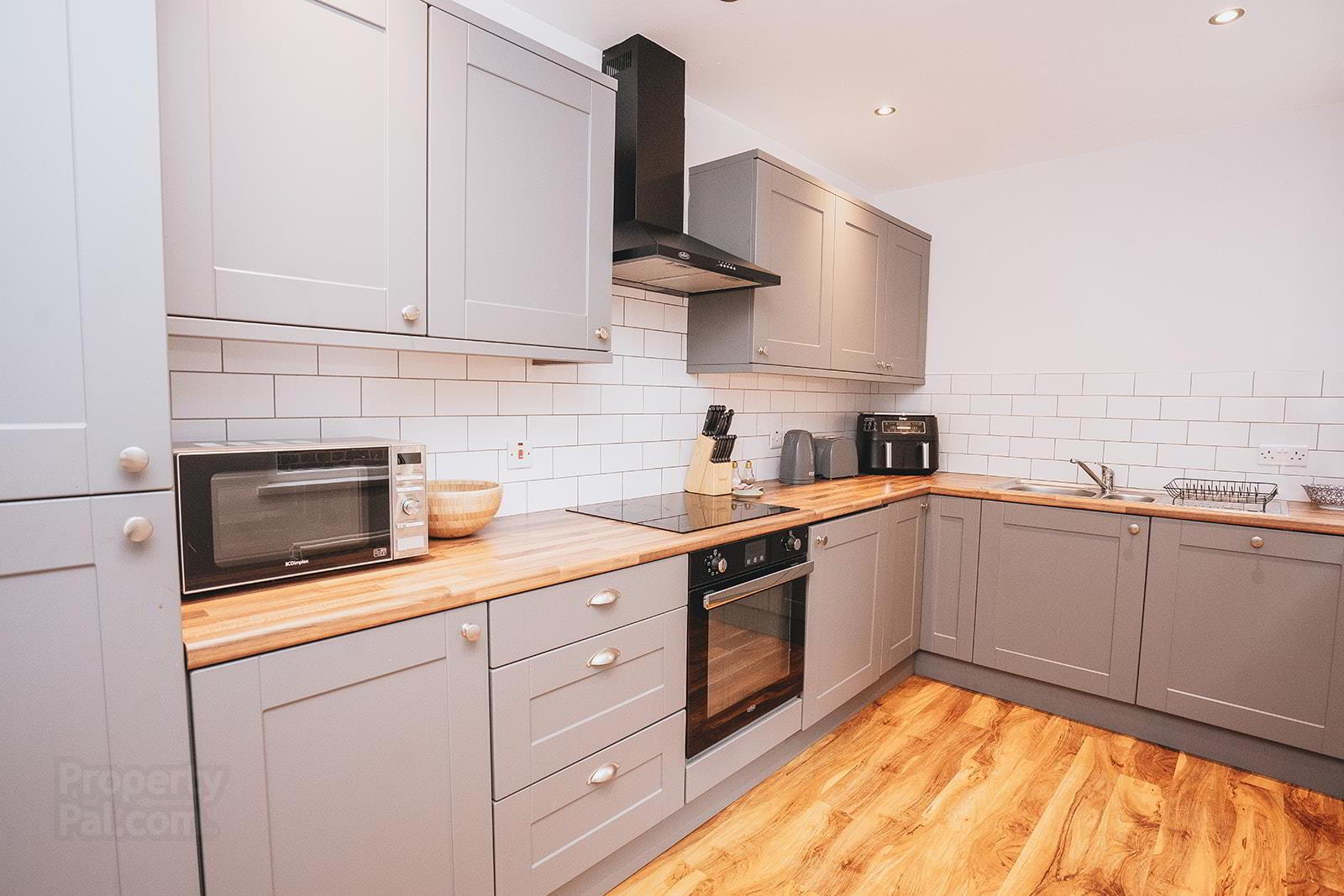 34 Elaine Street 14 of 49