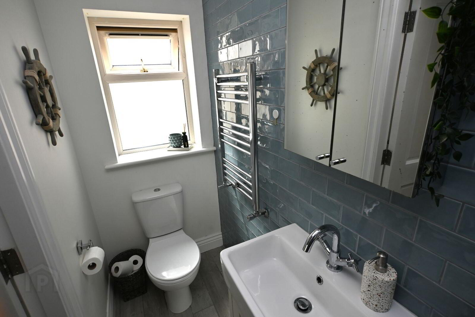 37 Fern Grove 21 of 33