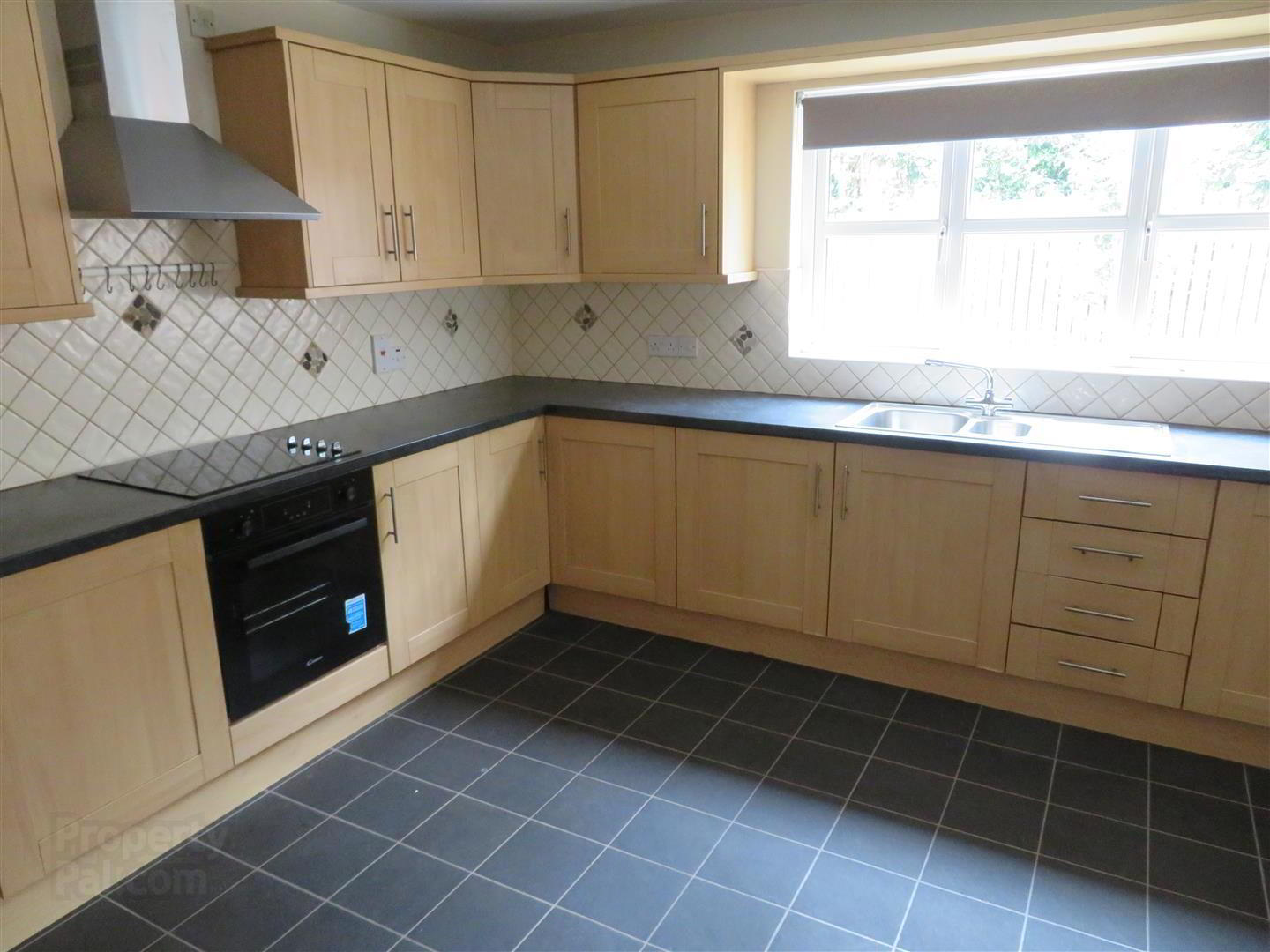 42 Weavers Lane 7 of 26