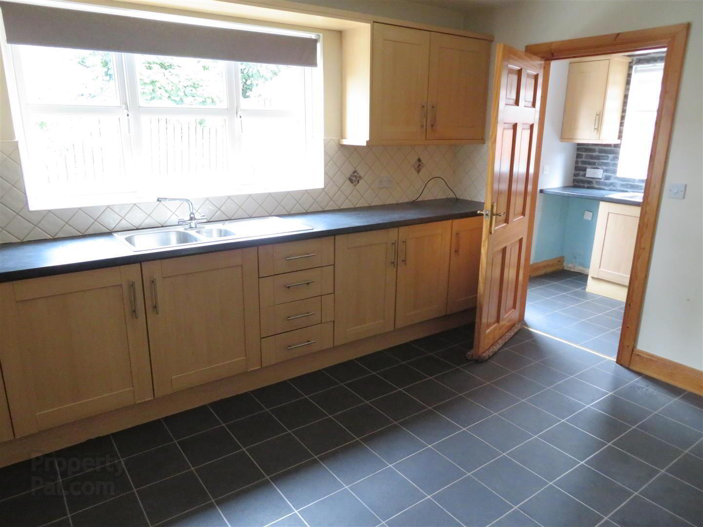 42 Weavers Lane 8 of 26